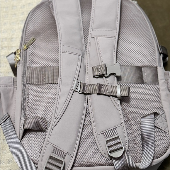 Isaac mizrahi TIK TOK backpack - Picture 4 of 4